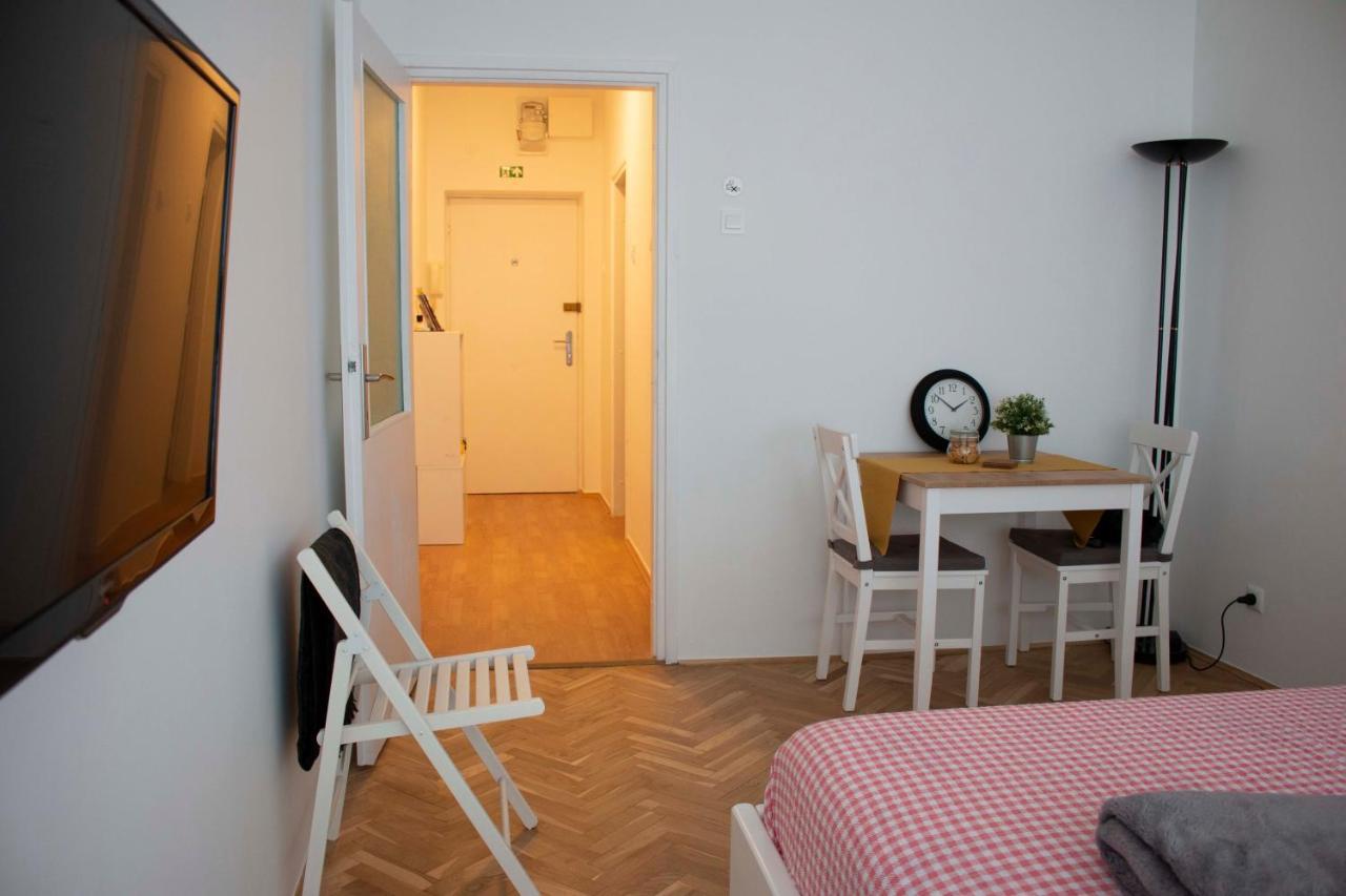 Apartment Plus Загреб Екстер'єр фото